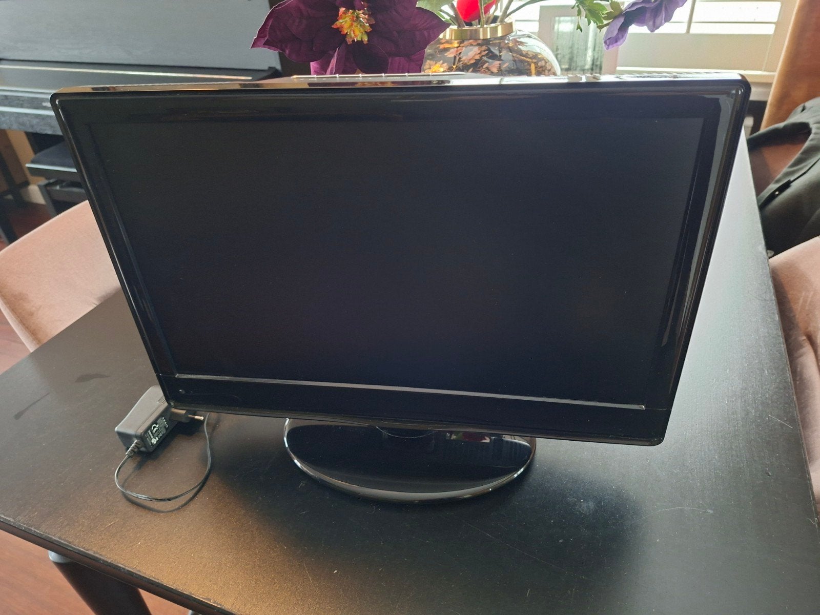 kleine tv met dvd spelen er in, Audio, Tv en Foto, Ophalen, Gebruikt, 50 Hz, Overige merken