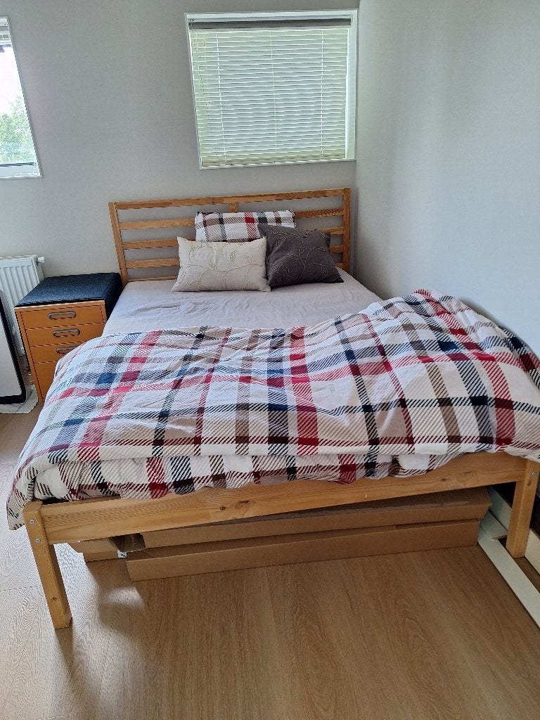 IKEA TARVA 140x200 – extra hoog + MALVIK matras, Ophalen, Gebruikt, Bruin, Tweepersoons