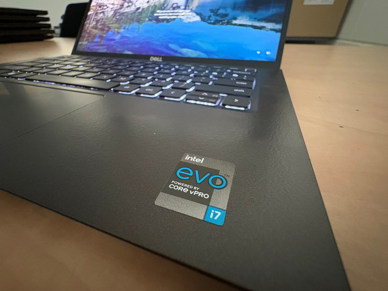 1 = €289,00. 5 = €950,00 excl btw. Dell Latitude 7320, Computerit, 2 tot 3 Ghz, Qwerty, Verzenden