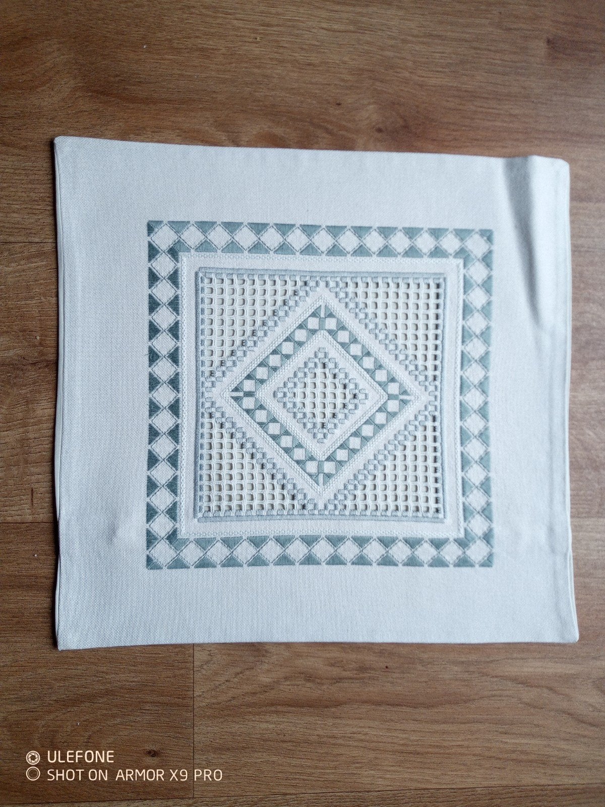Prachtig HARDANGER kussenhoes je- Uniek handwerk, Ophalen of Verzenden, Zo goed als nieuw, Handborduren, Overige typen