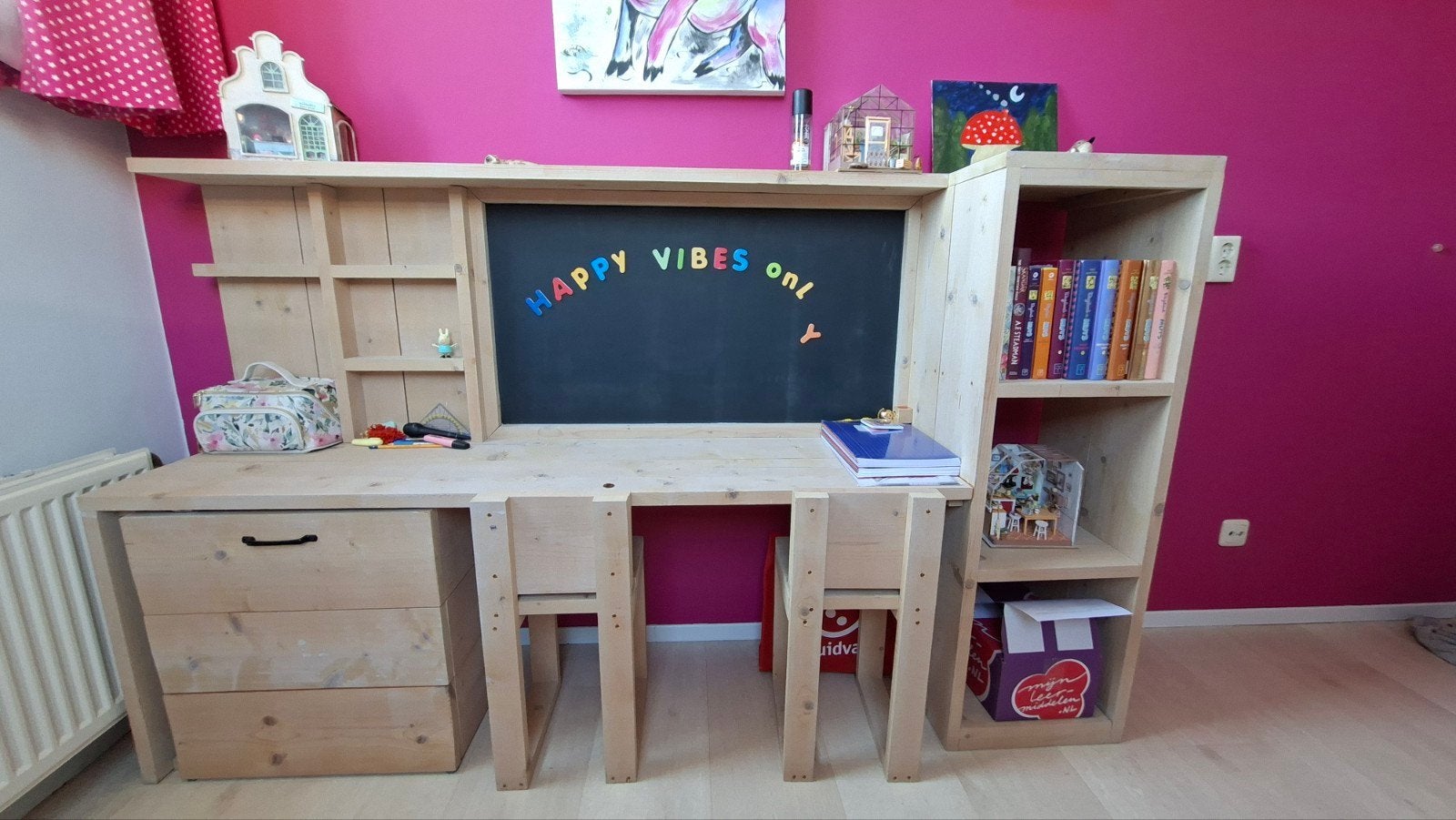 Complete kinderkamer meisje met kast bed en bureau, Kinderen en Baby's, Kinderkamer | Complete kinderkamers, Ophalen, Gebruikt