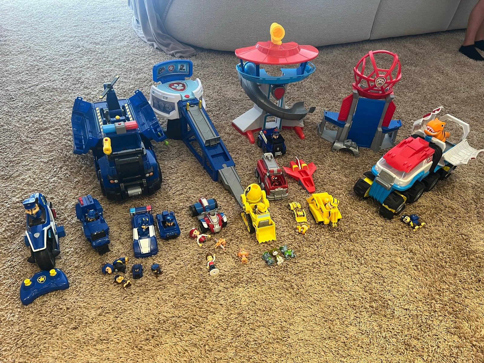 Grote Paw Patrol speelgoedcollectie met voertuigen en torens, Ophalen of Verzenden, Zo goed als nieuw