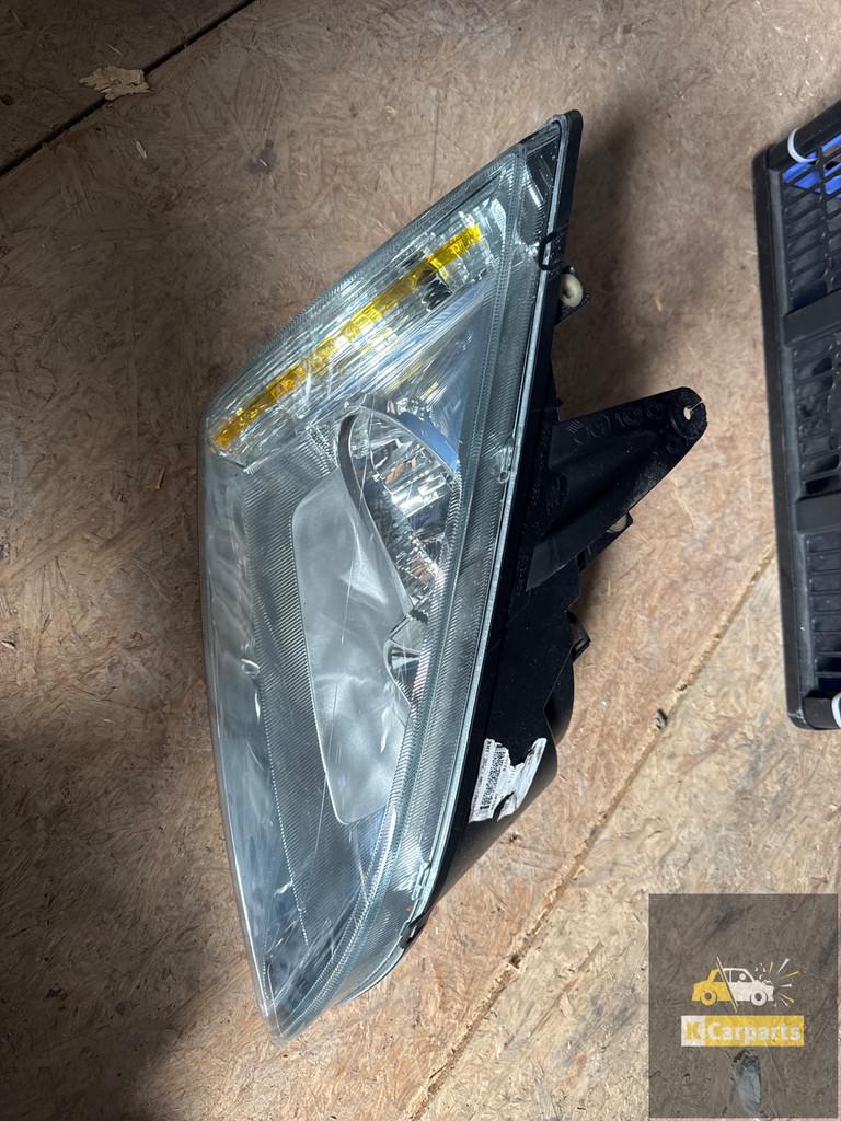 Ford Focus 2 Koplamp rechts Voor 4M5113W029AD, Auto-onderdelen, Verlichting, Info@fabrikant.eu, Fabrikantstraat 1
1000 AA  Amsterdam, NL