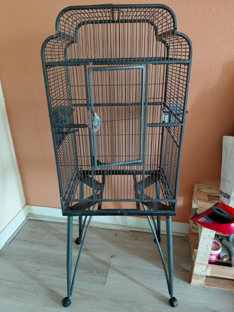 Vogelkooi/ papegaaien kooi, Ophalen, Gebruikt, Metaal, Vogelkooi