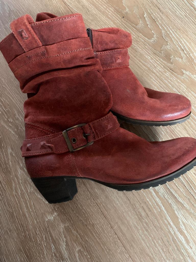 Dames laarsjes, Kleding | Dames, Schoenen, Lage of Enkellaarzen, Ophalen of Verzenden, Zo goed als nieuw, Footnotes