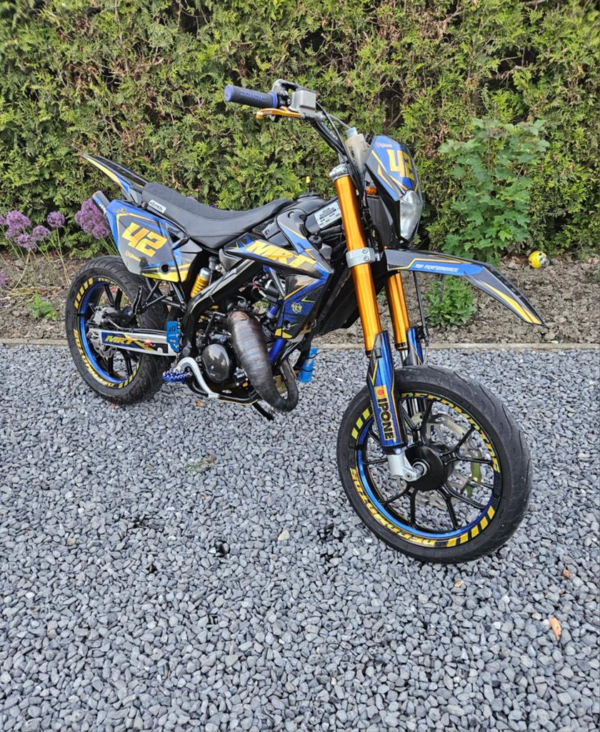 Zeer mooie Rieju Schakel Brommer, Fietsen en Brommers, Brommers | Crossbrommers, Zo goed als nieuw, 80 cc, 4 versnellingen, Ophalen