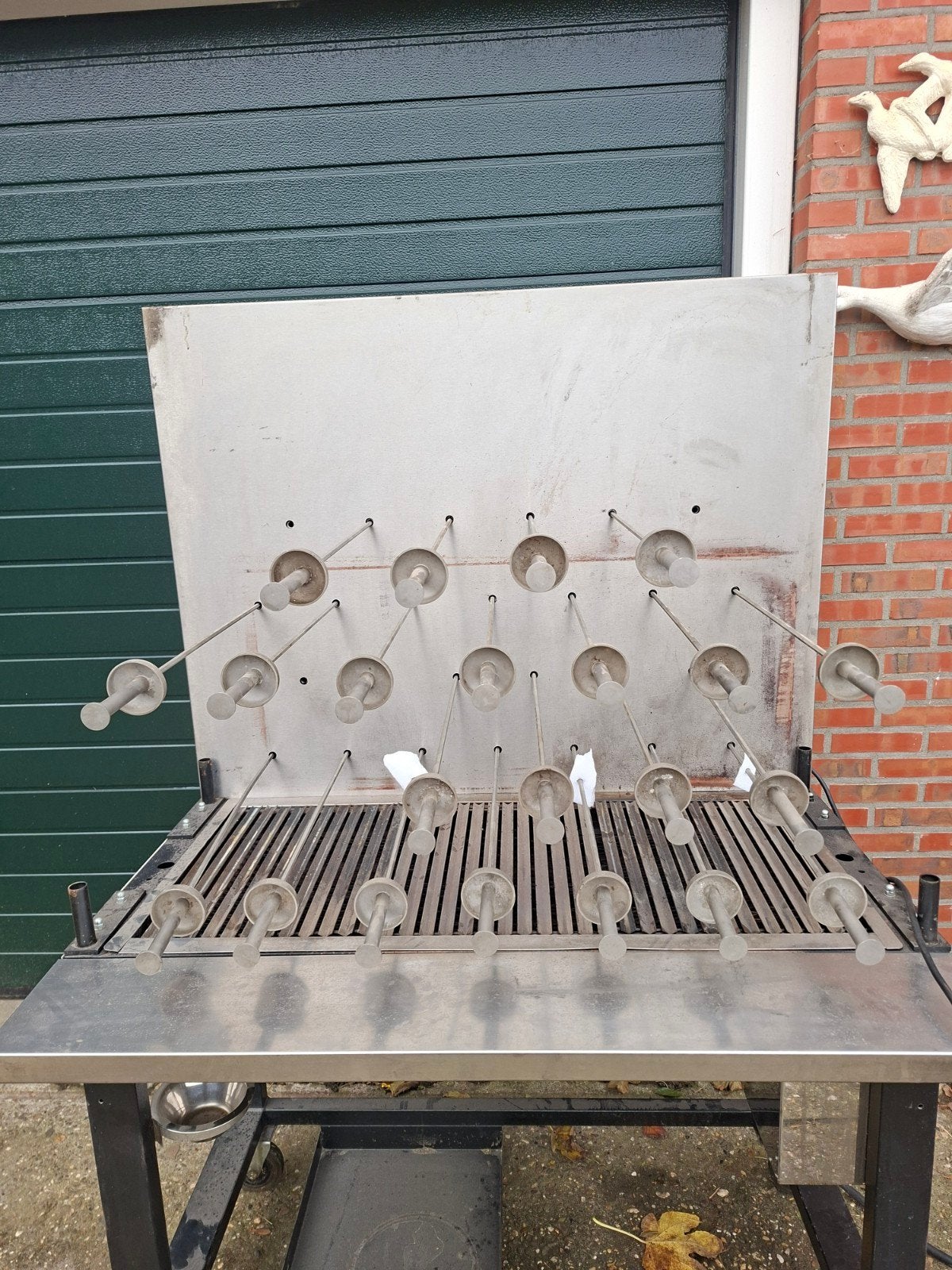 Roterende wand BBQ, Ophalen, Gebruikt, Met accessoires