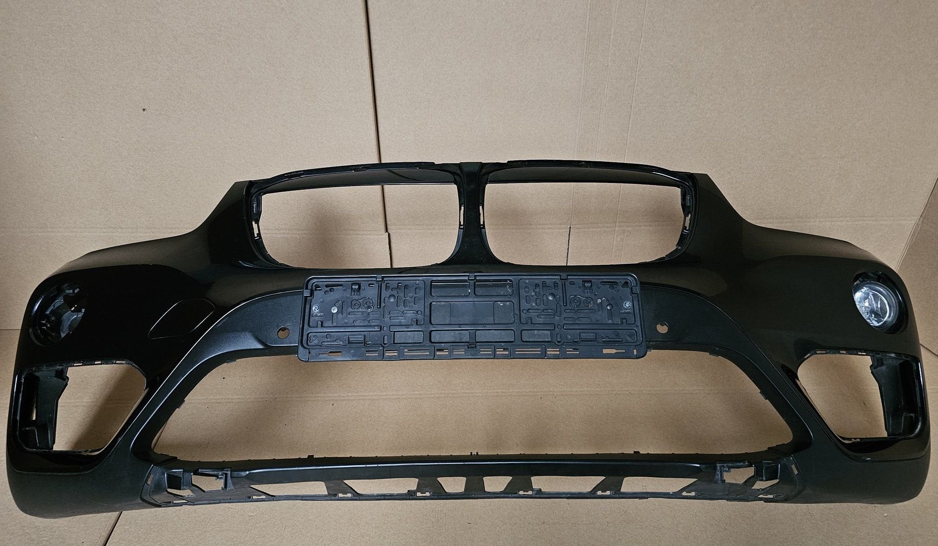 Voorbumper BMW X1 F48 Origineel Bumper 51117354815 Basic, Gebruikt, -, Voor, Ophalen of Verzenden
