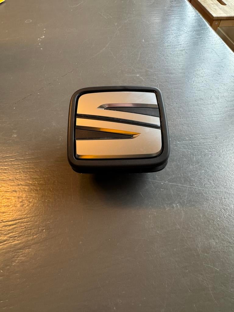 Seat Leon achterklep embleem inclusief greep, Ophalen of Verzenden, Nieuw, Seat