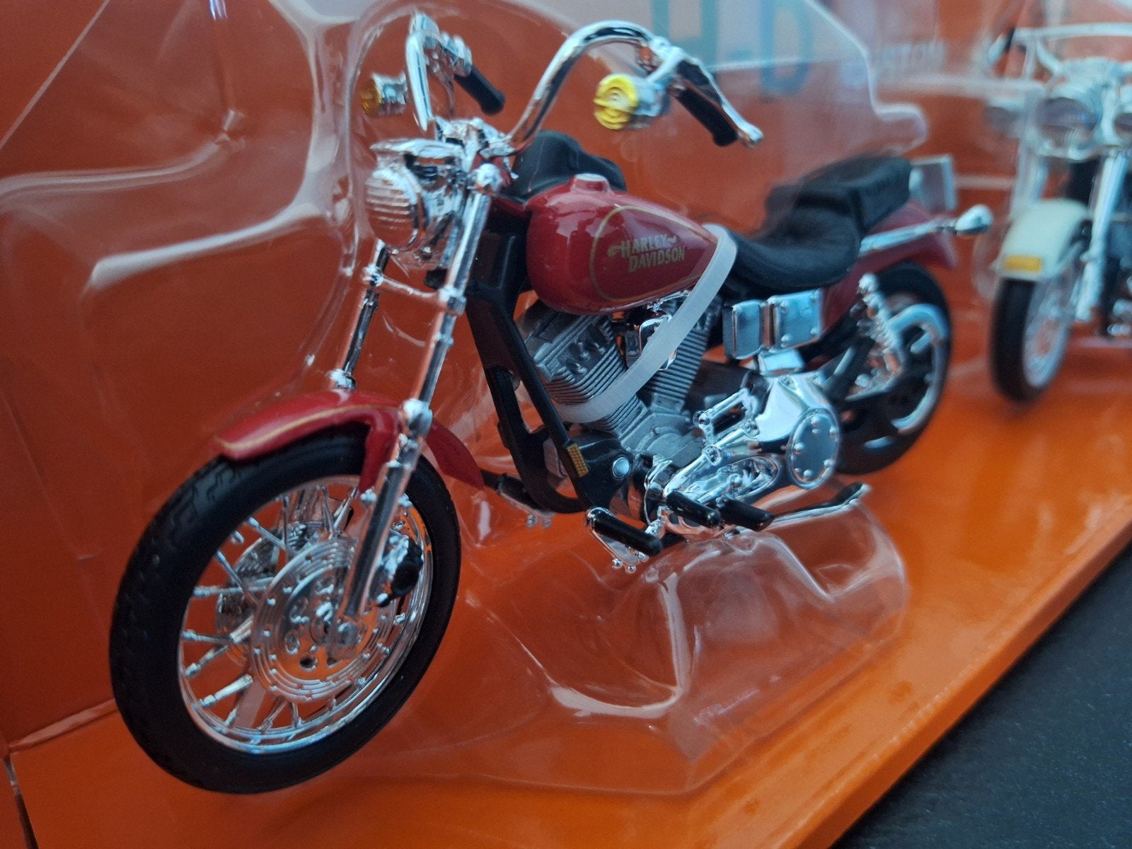 Harley-Davidson Duos 90's Set van 2 
Schaal 1:18, Maisto, Nieuw, Ophalen of Verzenden, Maisto