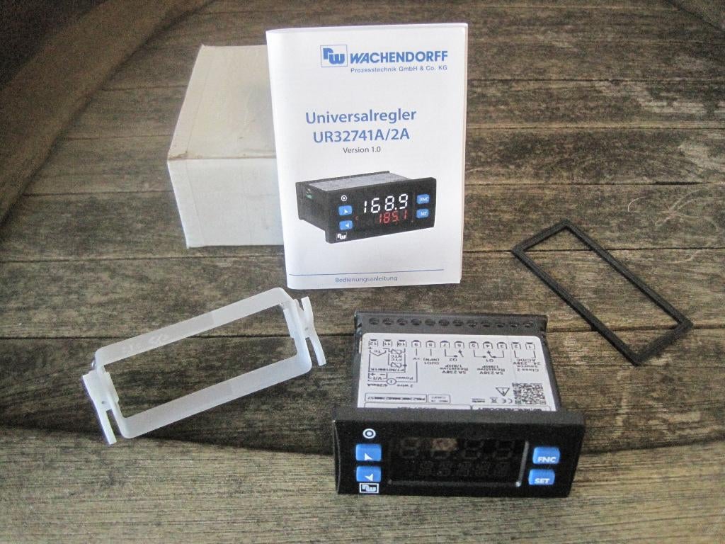 PID regelaar Wachendorff UR3274 Panel Mount temp controller, Hobby en Vrije tijd, Elektronica-componenten, Nieuw, Ophalen of Verzenden