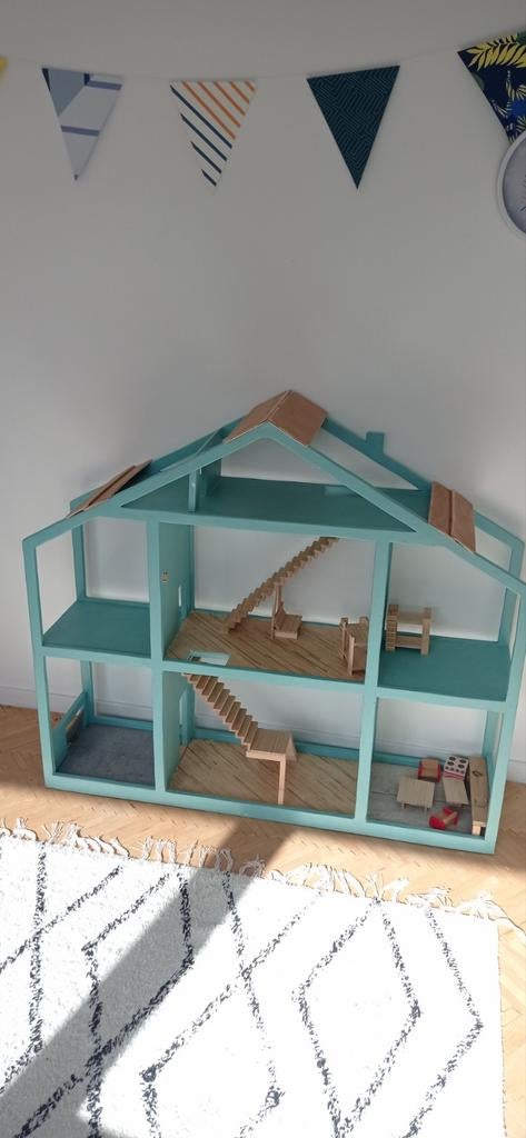 Groot poppenhuis, Ophalen, Zo goed als nieuw, Poppenhuis