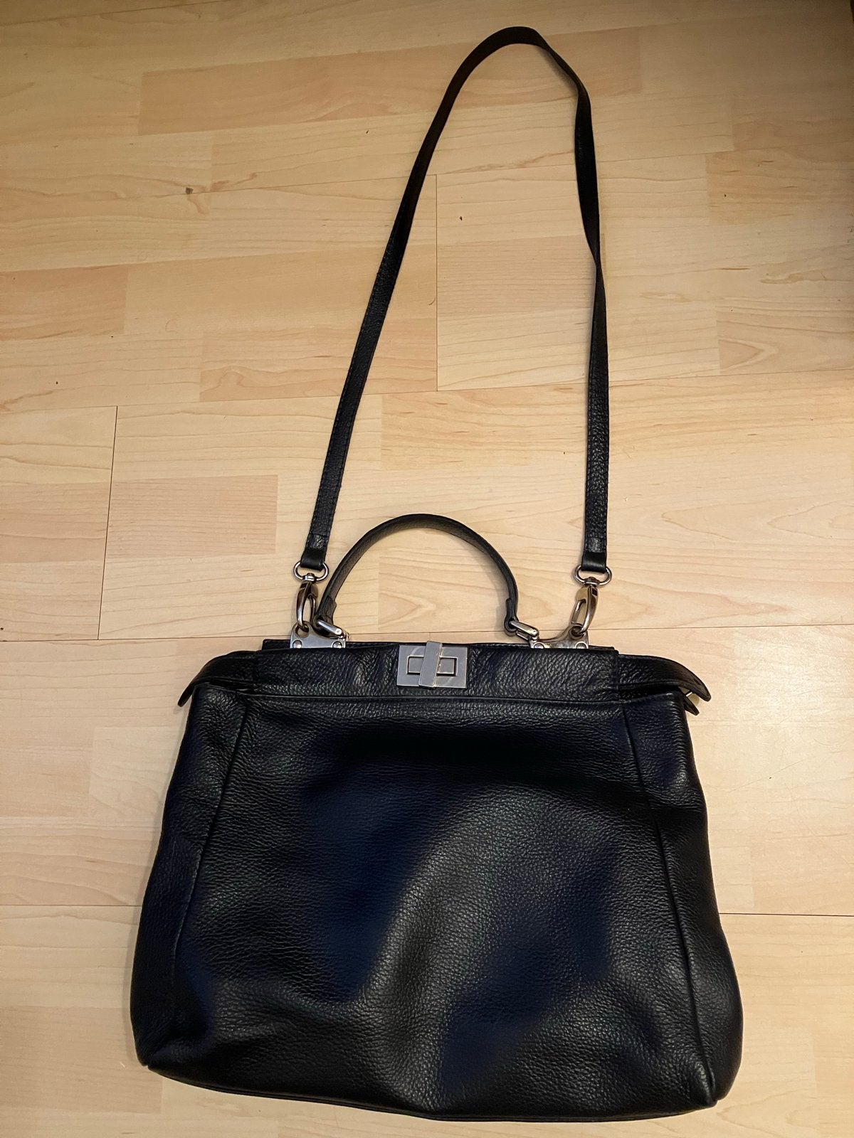Donkerblauw leren handtas met schouderband, Ophalen of Verzenden, Zo goed als nieuw, Blauw, Handtas