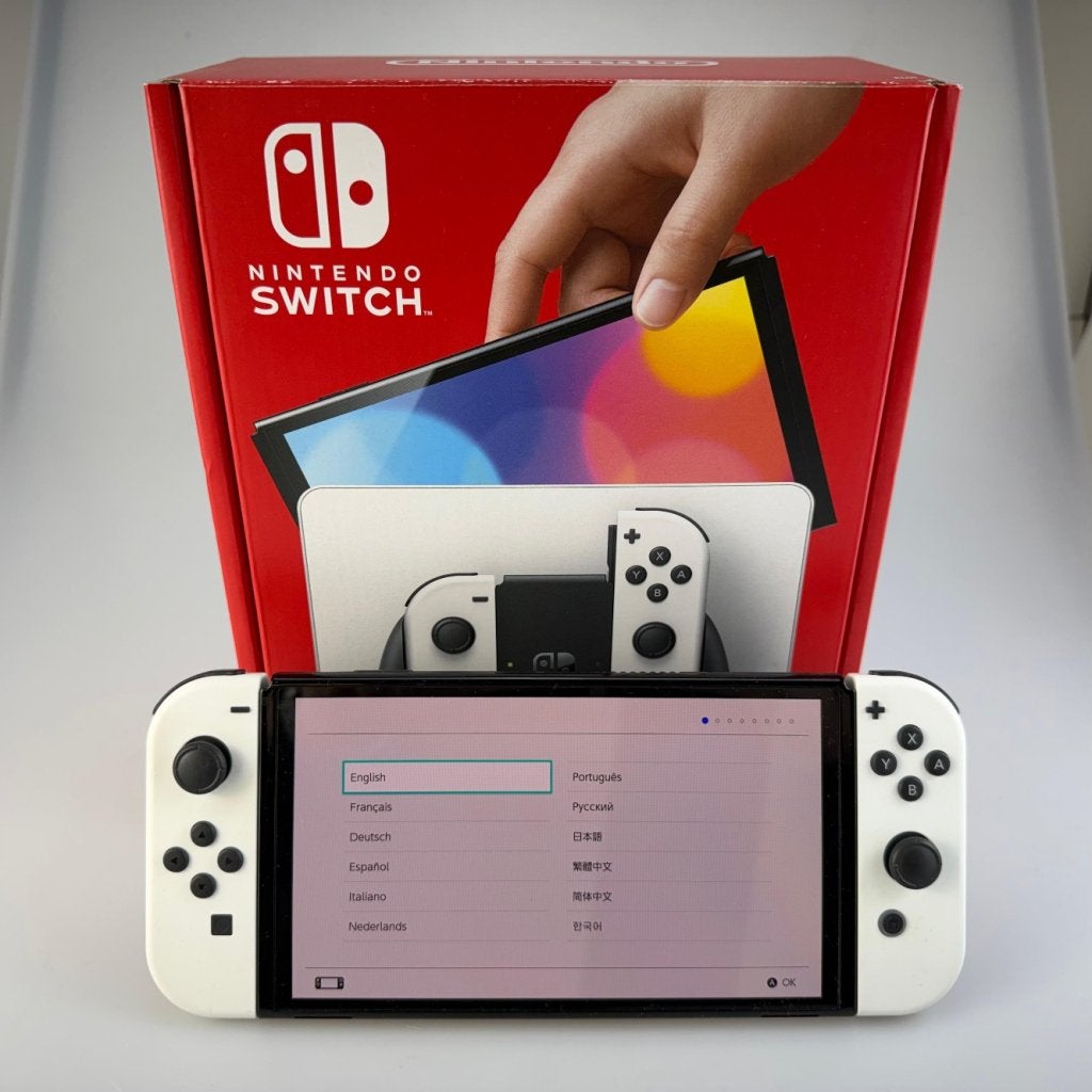 Nintendo Switch OLED Wit | Compleet | Zeer net, Nintendo, Zo goed als nieuw, Support@nintendo.com, 11-1 Hokotate-cho, Kamitoba, Minami-ku
Kyoto 601-8501
Japan