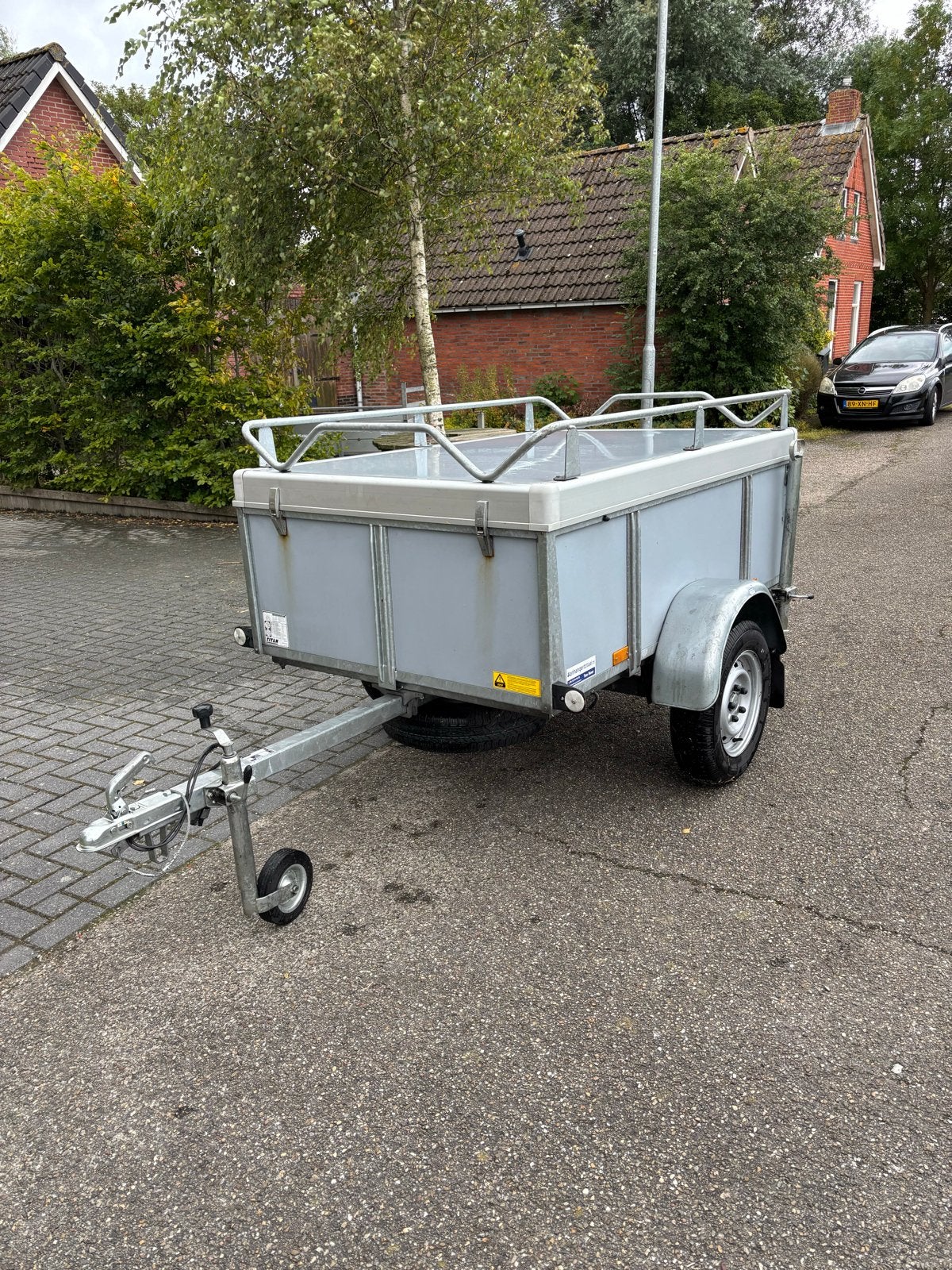 Saris RT600 aanhangwagen met huif en imperiaal, Ophalen, Zo goed als nieuw