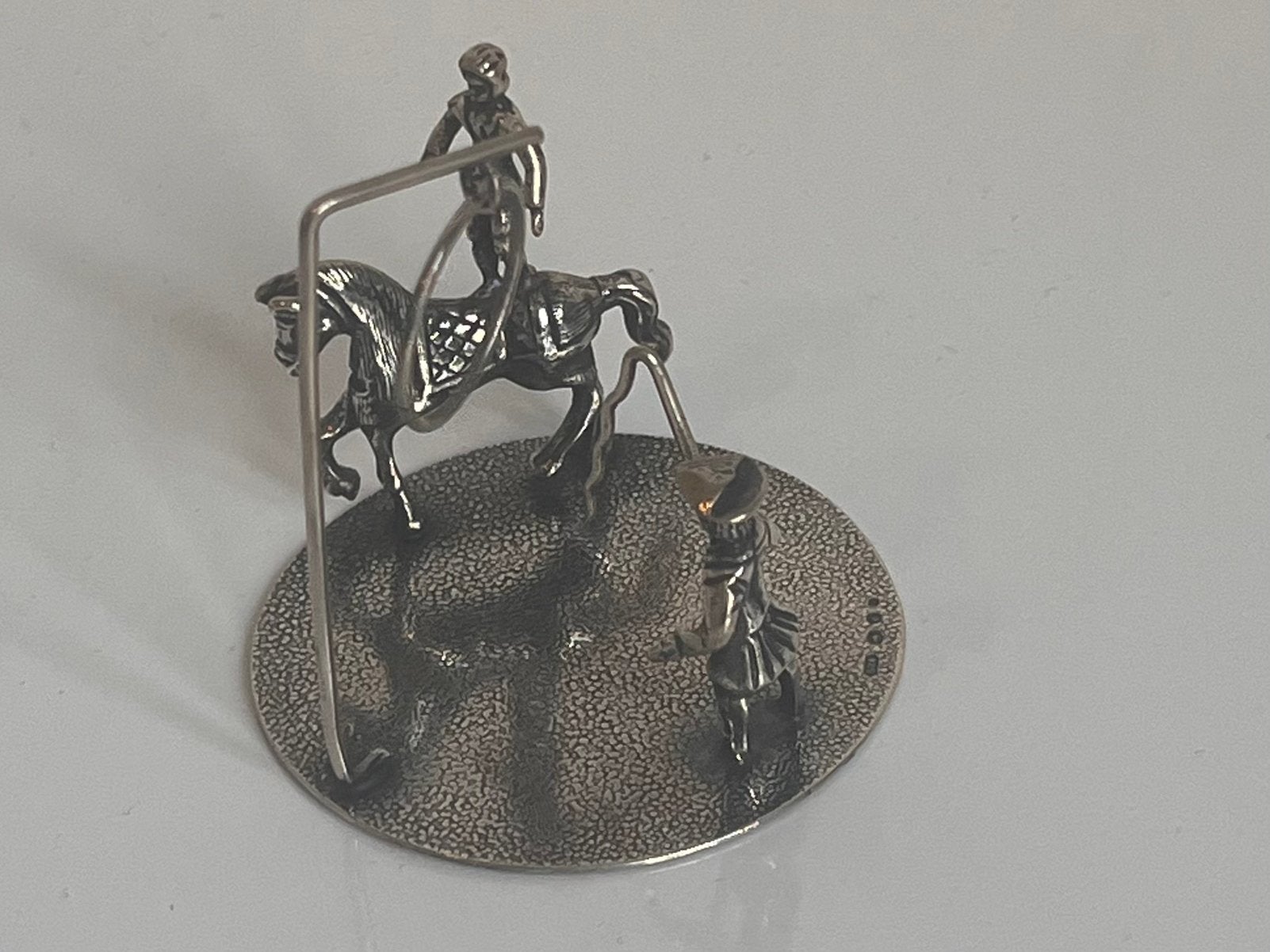 Miniatuur zilveren circus acrobaat op paard, Ophalen of Verzenden