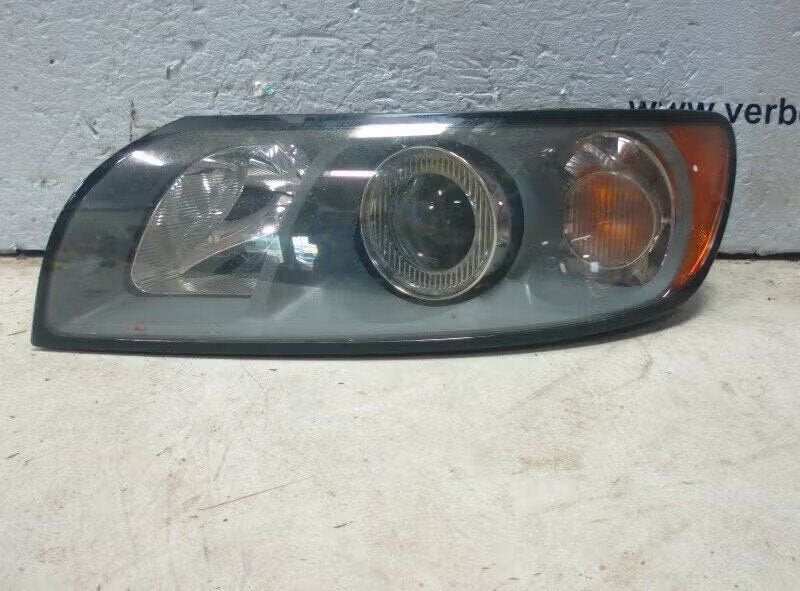 KOPLAMP LINKS Volvo V50 (MW) (01-2003/12-2012) (30698885), Auto-onderdelen, Gebruikt, Info@volvocars.com, Ophalen of Verzenden