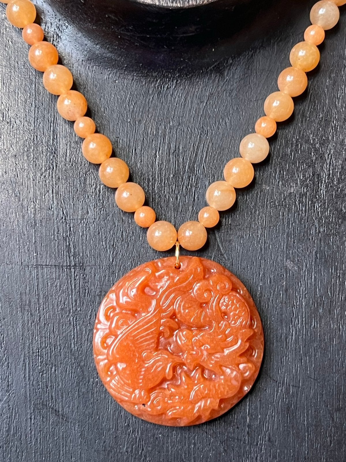 Aventurijn draak amulet beschermt vertrouwen moed SALE, Nieuw, Oranje, Ophalen of Verzenden, Steen of Mineraal