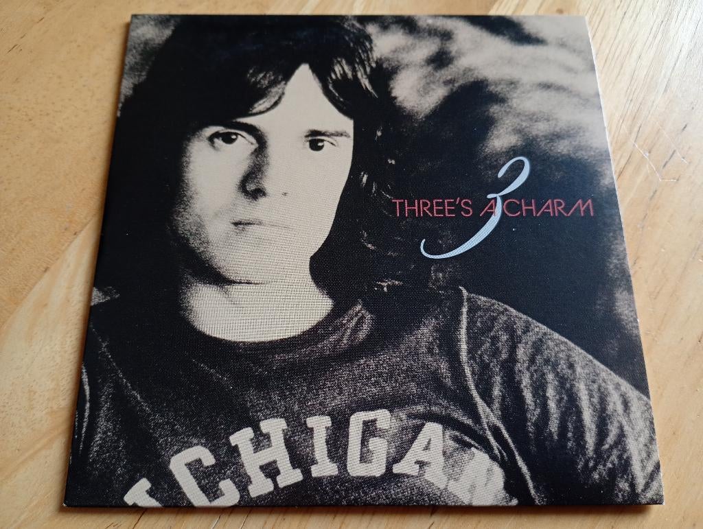 CD Iain Matthews - Three's A Charm, Cd's en Dvd's, Cd's | Rock, Zo goed als nieuw, Poprock, Verzenden
