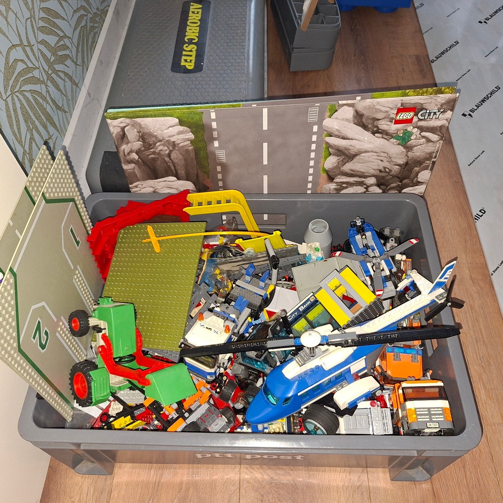 Grote box Lego: losse steentjes en opgebouwde modellen, Gebruikt, Inclusief extra onderdelen, Lego, Ophalen of Verzenden