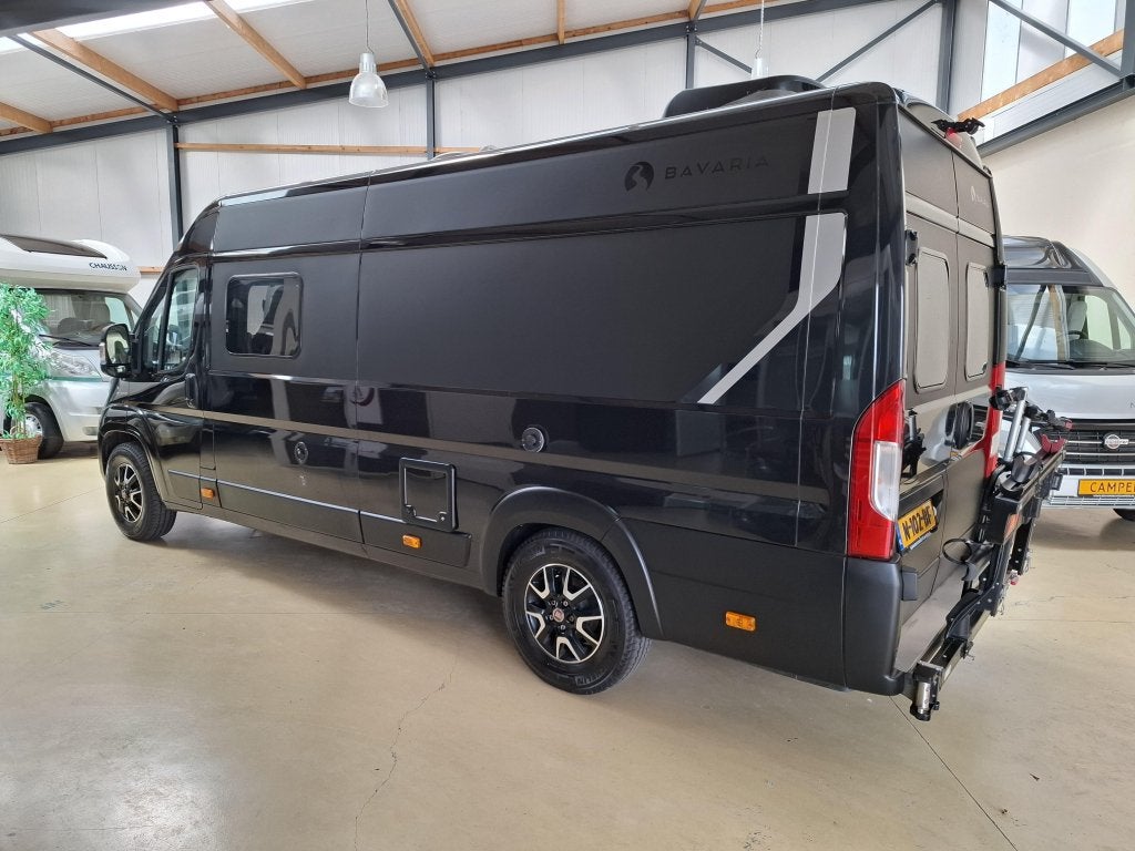 2018 Bavaria 640 Enkele Bedden 2x Airco Zonnepaneel 67000Km, Caravans en Kamperen, Campers, Luifel, Buscamper of Camperbus, Ringverwarming