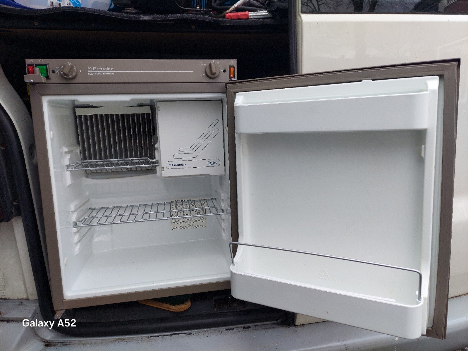 dometic RM-4211 absorptie camper caravan koelkast op gas 12v, Caravans en Kamperen, Camper-accessoires, Ophalen of Verzenden, Zo goed als nieuw