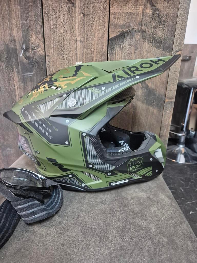 Airoh Twist Crosshelm S, Overige merken, Offroadhelm, Kinderen, Ophalen of Verzenden