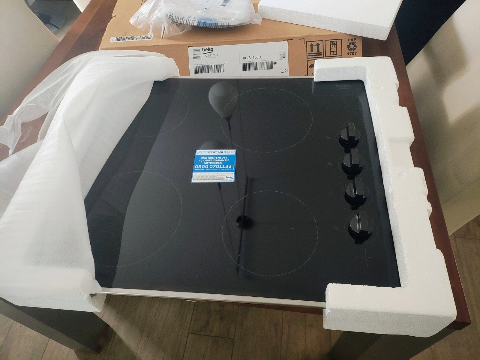 BEKO HIC 64100 X Keramische Kookplaat - Nieuw in doos, Ophalen, Keramisch, Nieuw, 4 kookzones