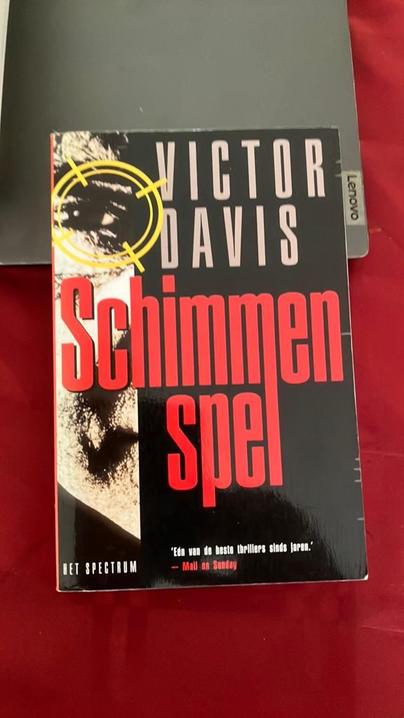 Victor Davis Schimmenspel, Ophalen, Zo goed als nieuw