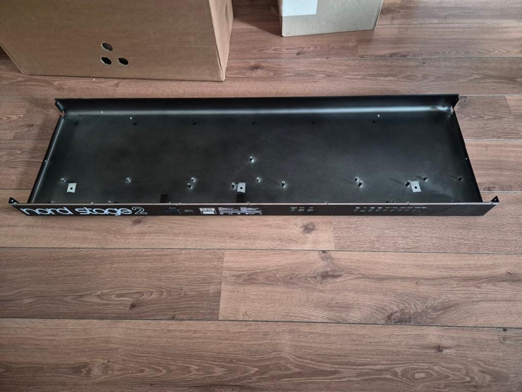 Originele metalen behuizing / chassis voor Nord Stage 2, Muziek en Instrumenten, .., .., Gebruikt, Nord Stage