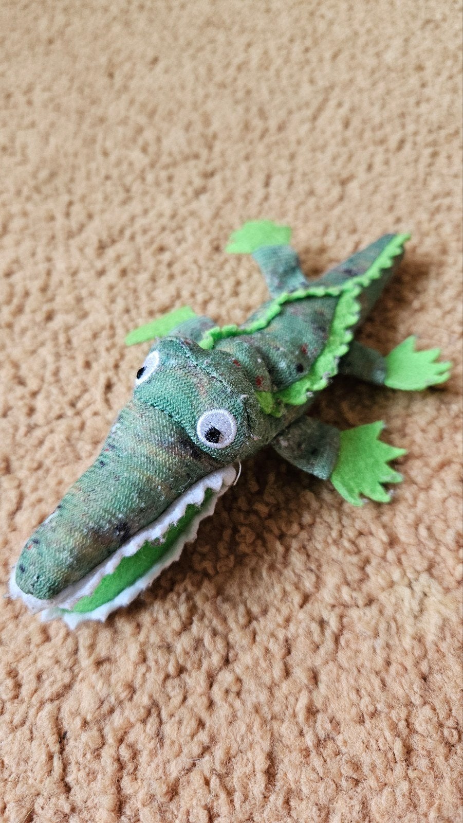 Krokodil prentenboek knuffel vingerpopje, Ophalen of Verzenden, Overige typen