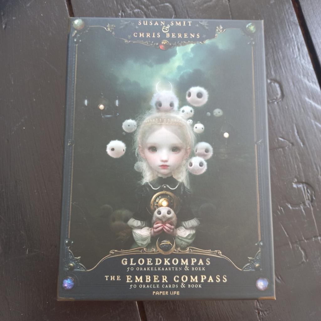 Susan Smit - Gloedkompas - The Ember Compass, Tarot of Kaarten leggen, Overige typen, Ophalen of Verzenden, Zo goed als nieuw