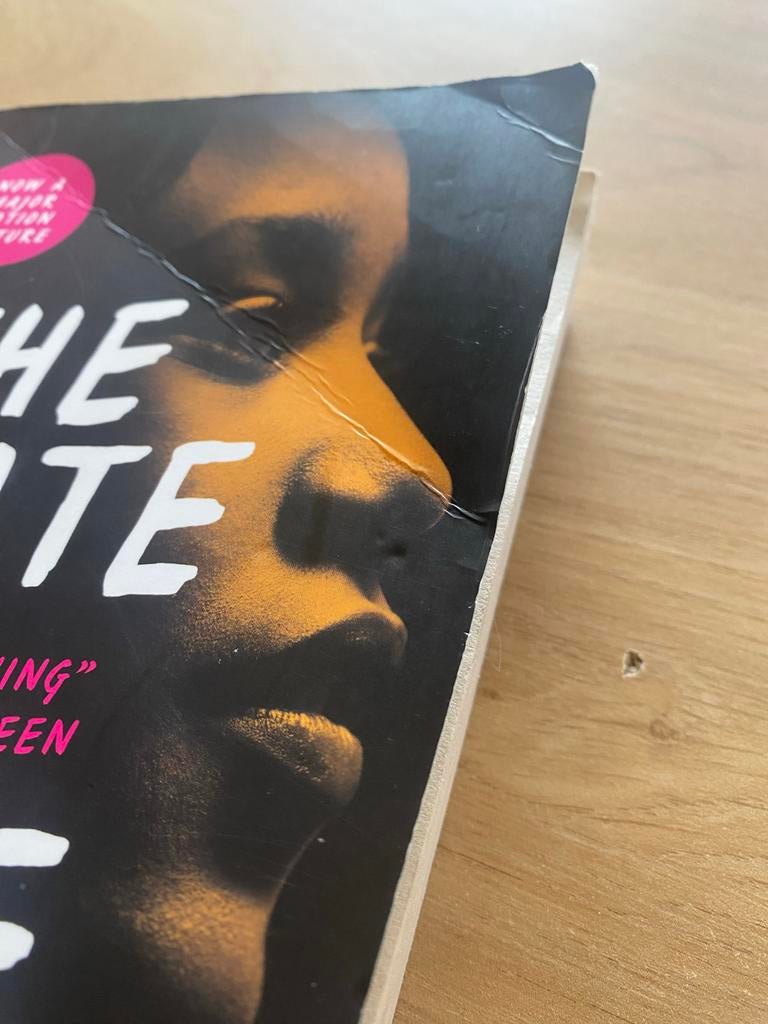The Hate U Give - Engels boek van Angie Thomas, Boeken, Taal | Engels, Ophalen of Verzenden, Gelezen
