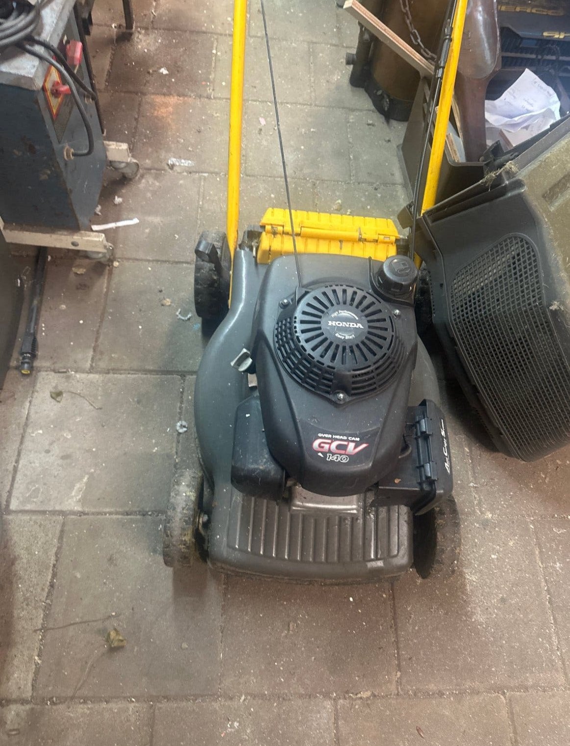 Goed lopende Honda grasmaaier uit 2014, Tuin en Terras, Grasmaaiers, Cirkelmaaier, Gebruikt, Ophalen of Verzenden, Opvangbak