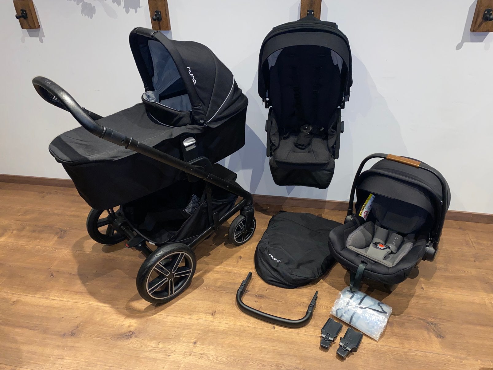 Nuna Mixx Jet Black Complete 3in1 Kinderwagen, Ophalen, Zo goed als nieuw, Nuna, Eikenlaan 76 Spijkenisse