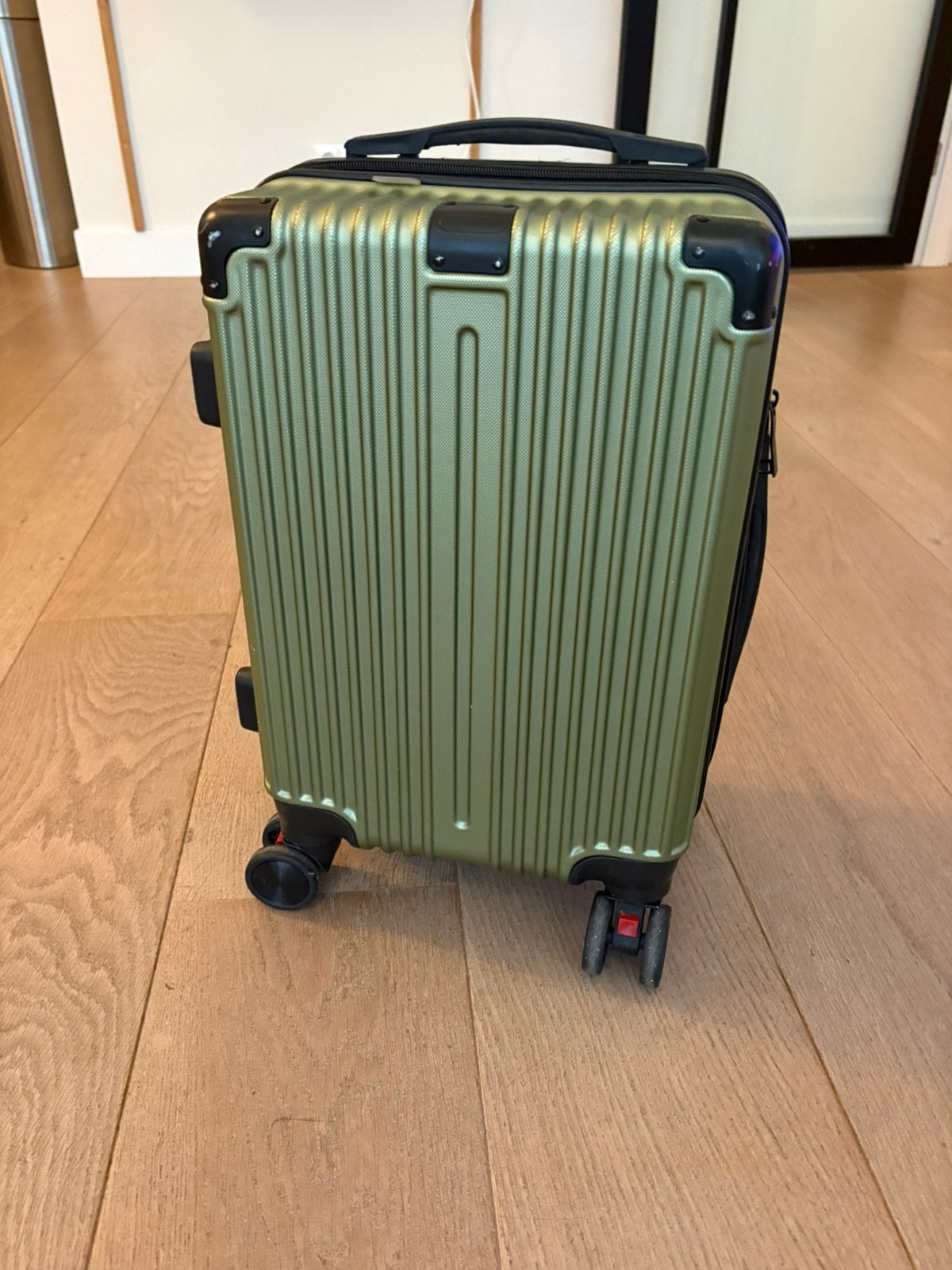 Handbagage koffer, Sieraden, Tassen en Uiterlijk, Koffers, Gebruikt, 50 tot 60 cm, Hard kunststof, 35 tot 45 cm