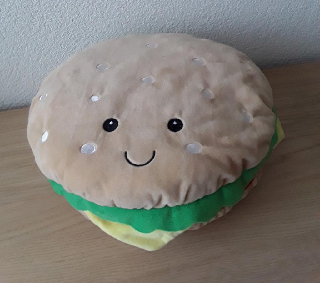 Hamburger knuffel kussen Hema doorsnee 35cm in nieuwstaat, Ophalen of Verzenden, Zo goed als nieuw, Overige typen