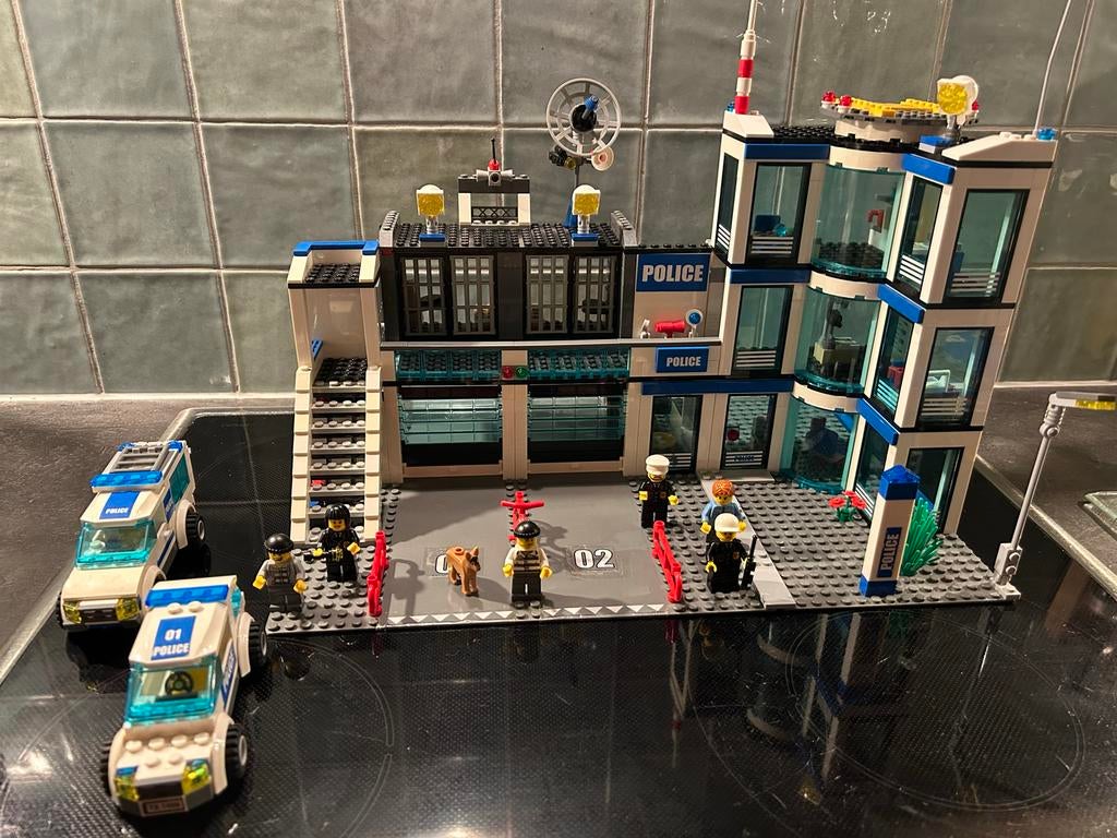 Lego Politiebureau City Complete Set 7498, Ophalen of Verzenden, Zo goed als nieuw, Complete set, Lego