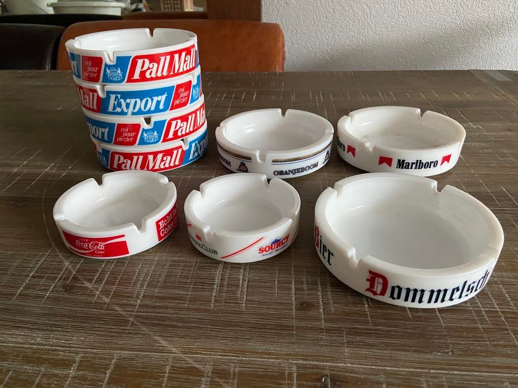 9 Asbakken Marlboro Dommelsch Pall Mall Coca Cola, Ophalen of Verzenden, Sigarenbandjes