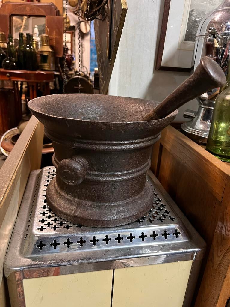 Antieke Gietijzeren Vijzel met Stamper - Uniek!, Antiek en Kunst, Ophalen