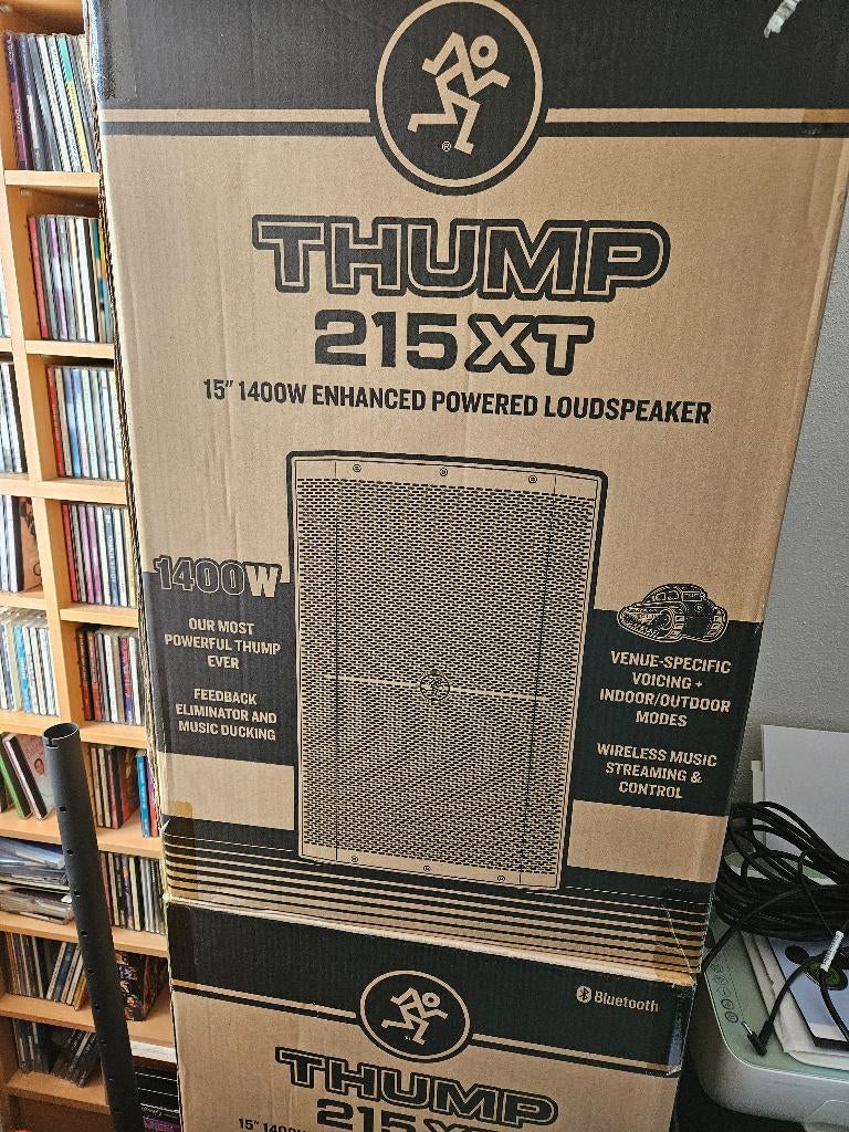 Mackie Thump 215 XT Fullrange Speakers, Nieuw, 120 watt of meer, Front, Rear of Stereo speakers, Ophalen