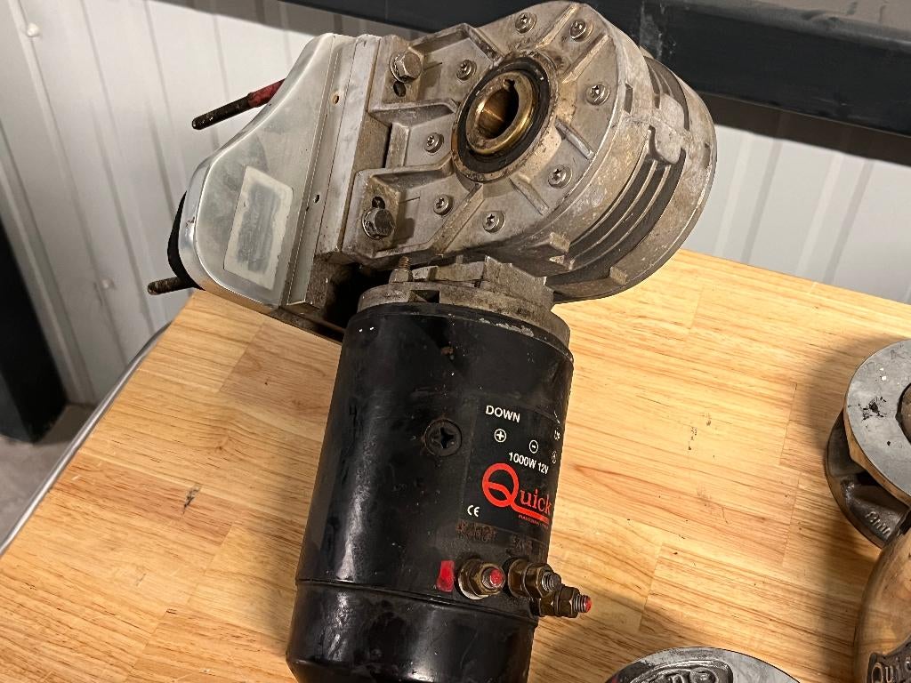 Quick 1000W 12V ankerlier 8 cm, Ophalen of Verzenden, Gebruikt, Overige typen