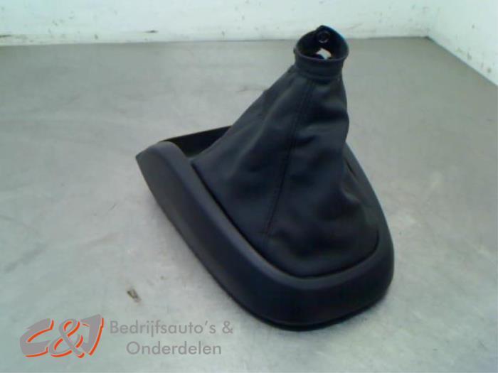 Versnellingspookhoes van een Opel Combo, Gebruikt, -, -, Opel