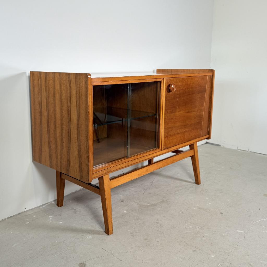 Vintage sideboard/ televisiekast hoogglans noot, Bilea, Huis en Inrichting, Met deur(en), 100 tot 150 cm, Vintage, Ophalen of Verzenden