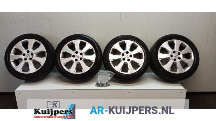 Sportvelgenset + banden van een Opel Signum, Auto-onderdelen, Banden en Velgen, Gebruikt, Personenwagen