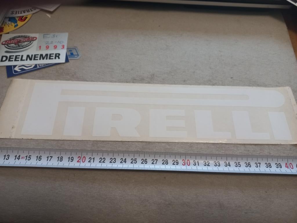 Pirelli wit, Ophalen of Verzenden, Zo goed als nieuw