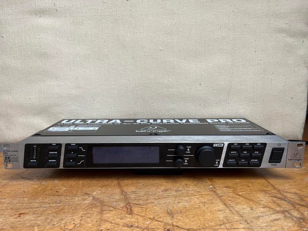 Behringer Ultra-Curve Pro DEQ2496 - Studio/Live Equalizer, Ophalen of Verzenden, Gebruikt, Compressor