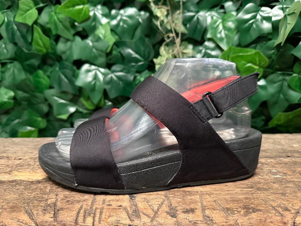 bijna Nieuwe sandalen van Fitflop maat 38, Kleding | Dames, Schoenen, Fitflop, Zwart, Zo goed als nieuw, Fitflop