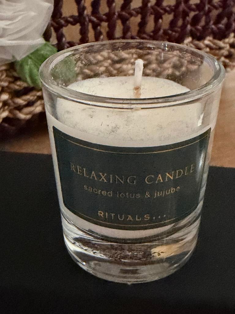 Rituals Relaxing Candle - Lotus & Jujube, Overige materialen, Wit, Ophalen of Verzenden, Zo goed als nieuw