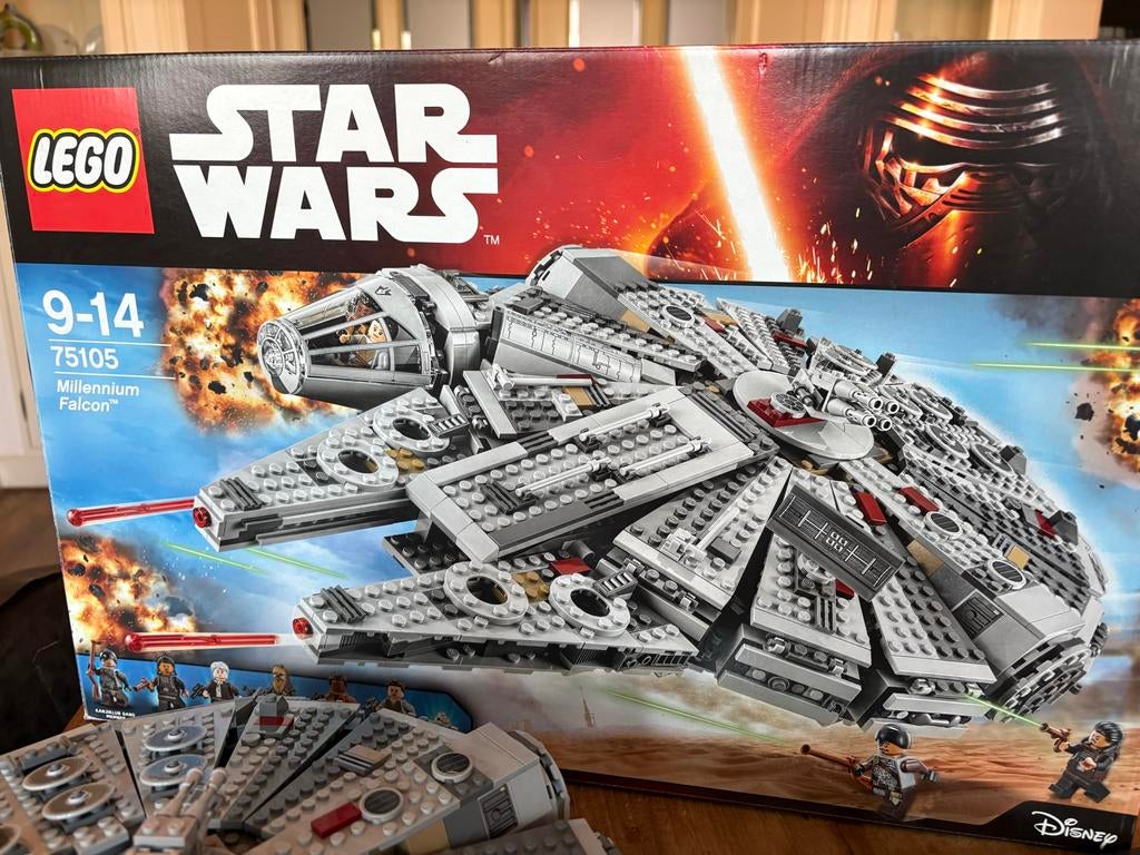 Lego Star Wars Millennium Falcon 75105, Ophalen of Verzenden, Zo goed als nieuw, Complete set, Lego